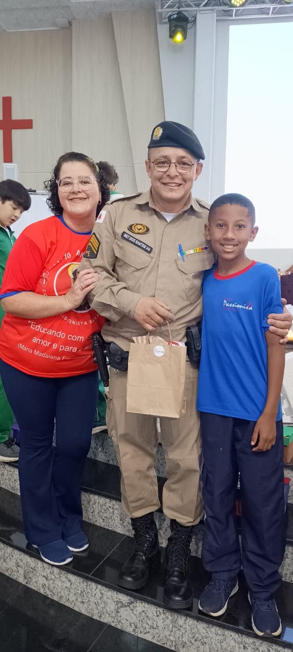 Formatura do 5� ano do fundamental I do PROERD Col�gio Passionista Santa Luzia