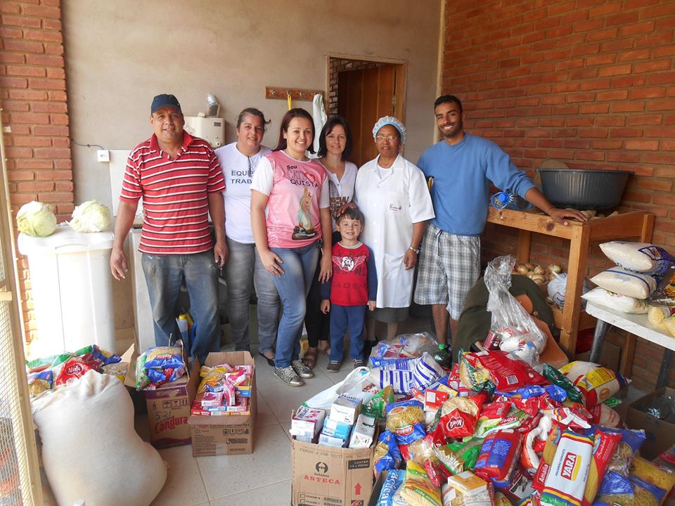 Campanha de Alimentos Col�gio Passionista Santa Luzia