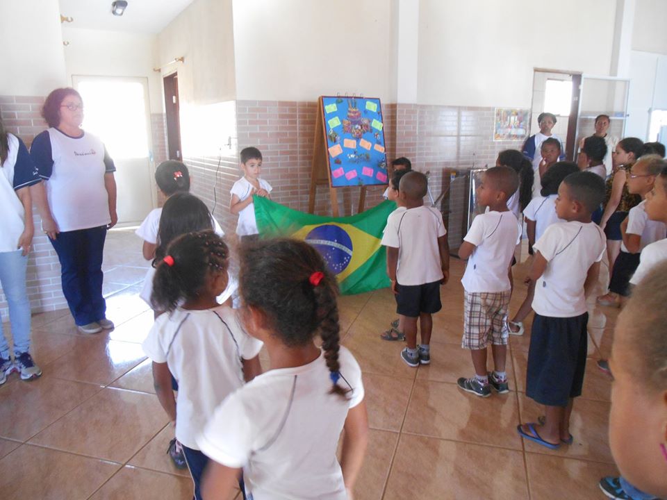 Momento C�vico Col�gio Passionista Santa Luzia