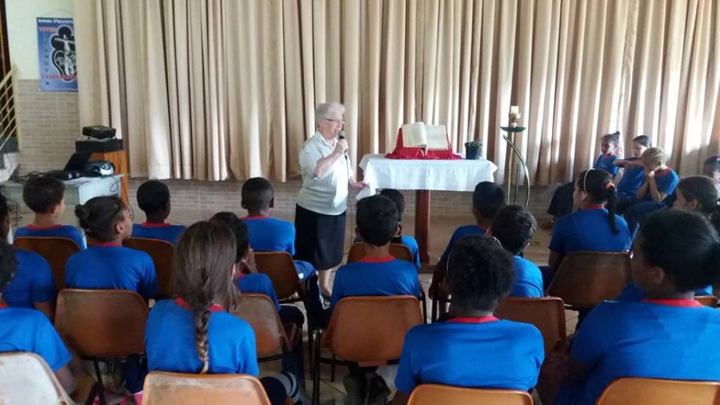 P�scoa do Senhor Col�gio Passionista Santa Luzia