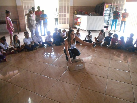 Livros da Funda��o Ita� Col�gio Passionista Santa Luzia