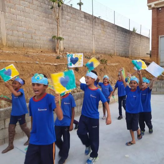 Continuamos o nosso momento c�vico Col�gio Passionista Santa Luzia