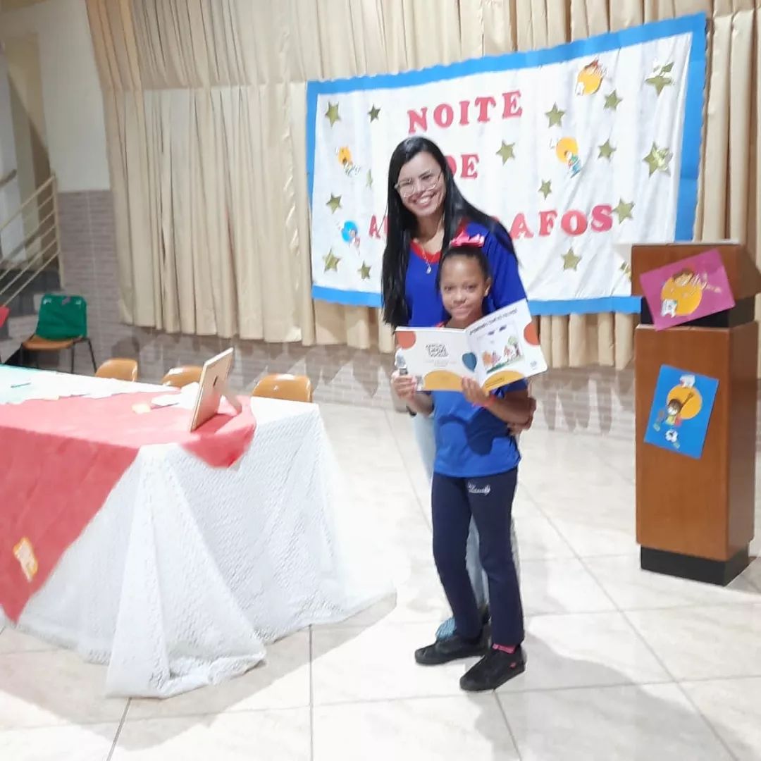 Noite de Aut�grafos - turma do 4� ano Col�gio Passionista Santa Luzia