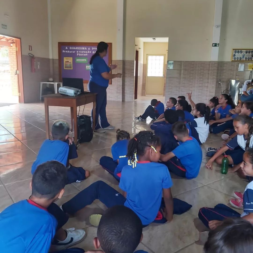 Planeje seu dinheiro, plante seu futuro Col�gio Passionista Santa Luzia